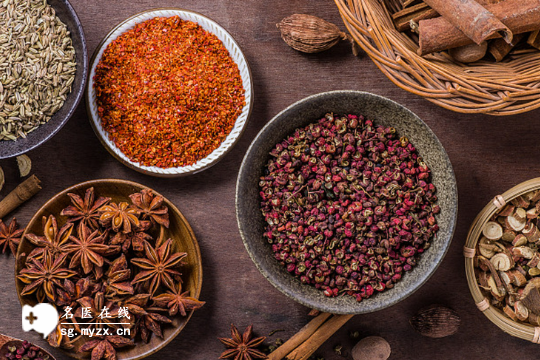 女性子宫内膜薄是可以吃苹果的，但这4类食物，再爱吃也要忌口